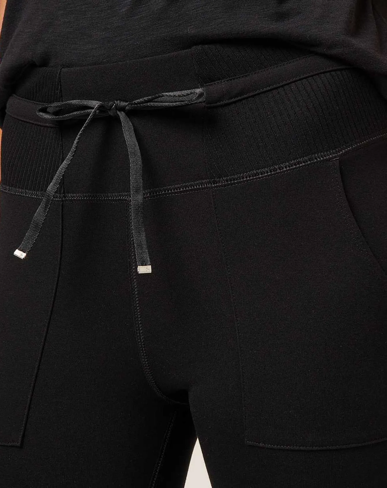 Friday Ponte Pocket Legging