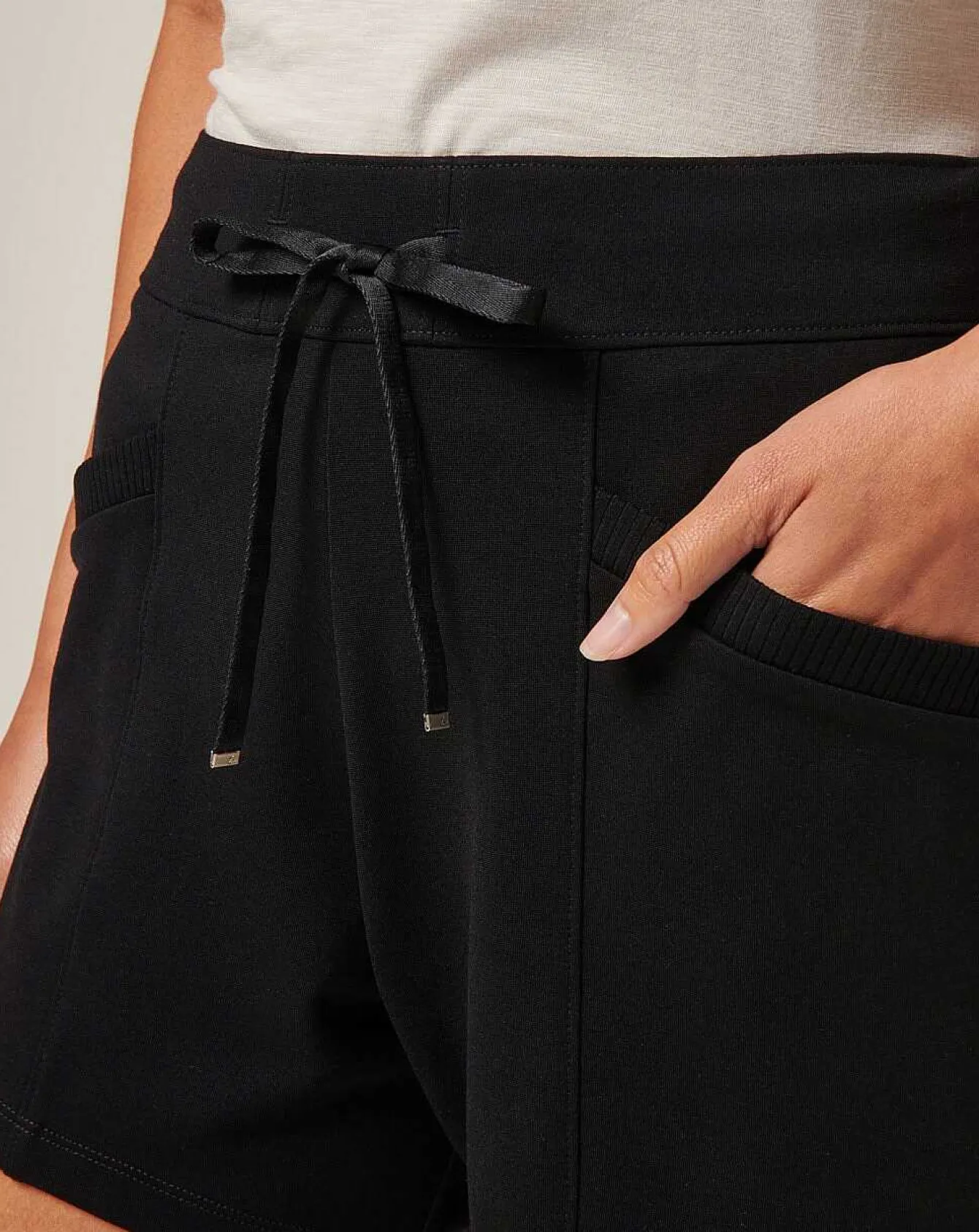 Friday Ponte Pocket Short