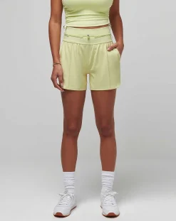 Queenstown Moveknit Short
