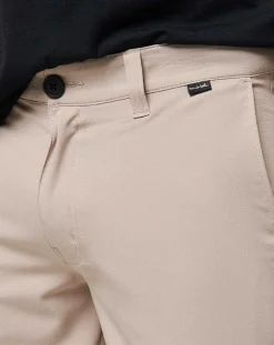 Wanderlust Short 9In